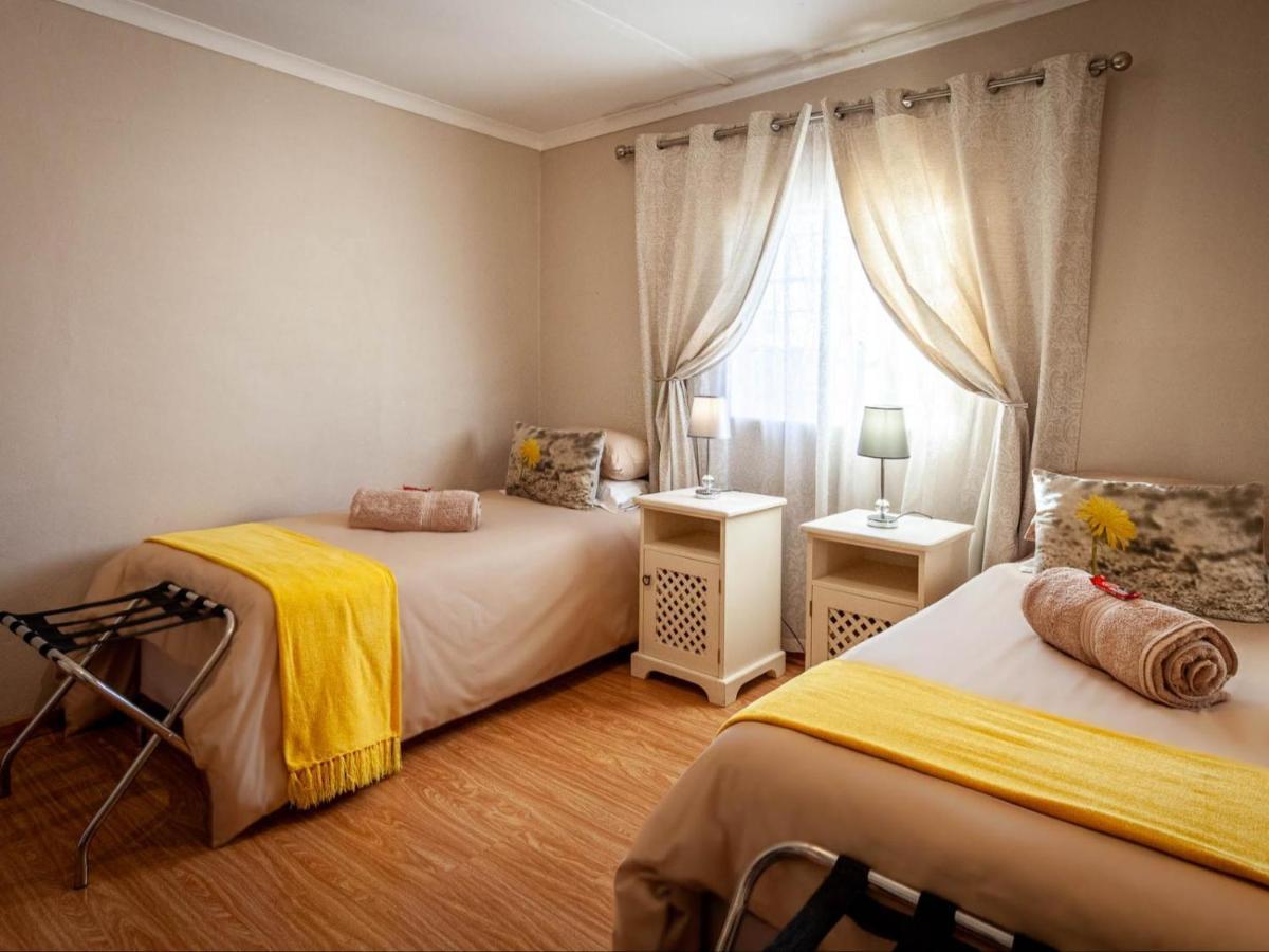 Kamieskroon Cosy Cottage Luaran gambar
